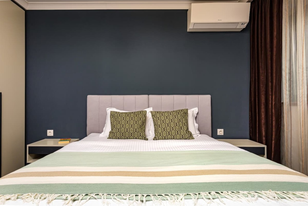 Scoutaround White Logo