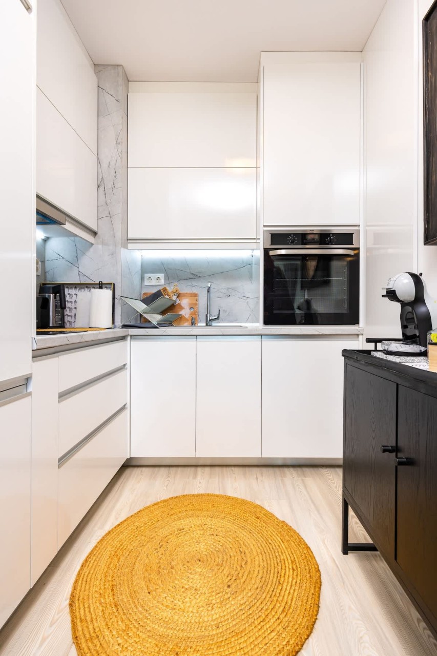 Scoutaround White Logo