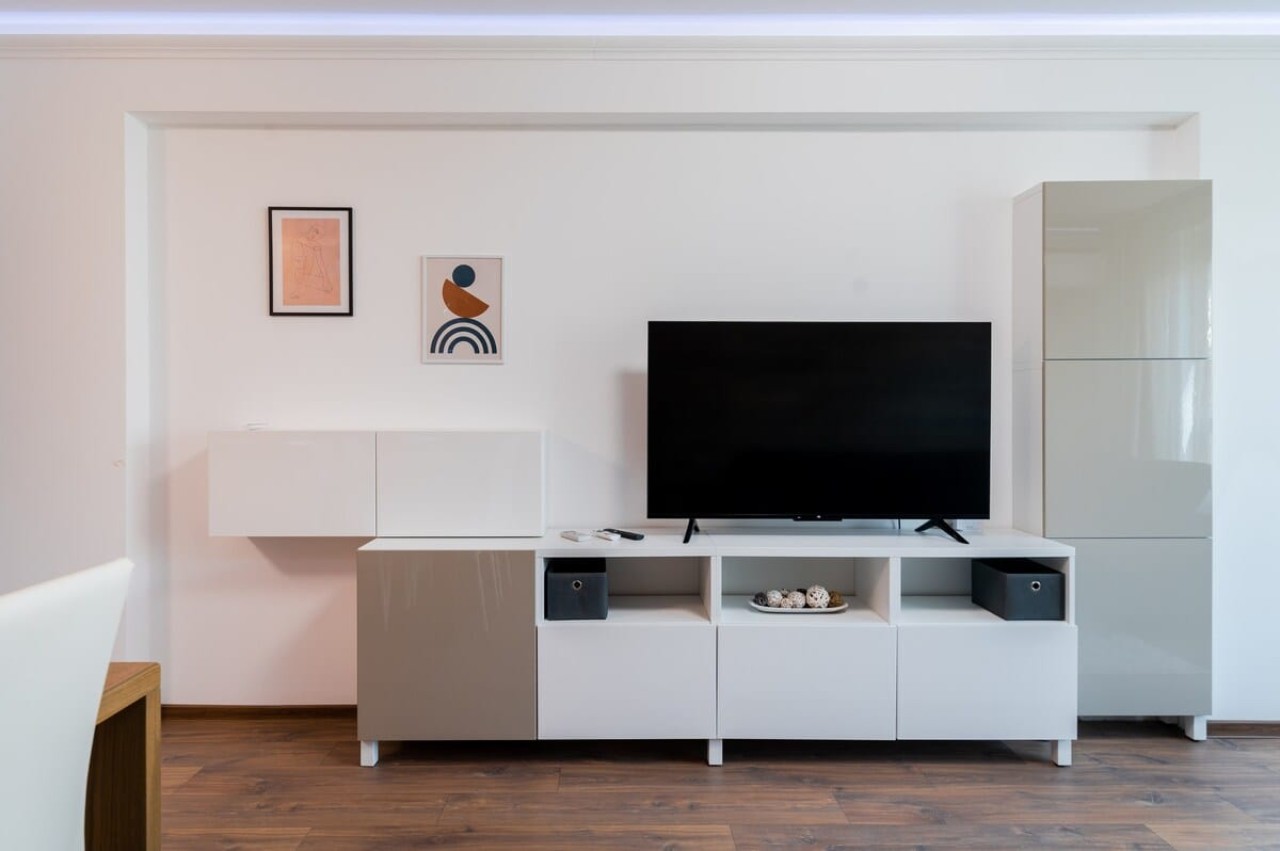 Scoutaround White Logo