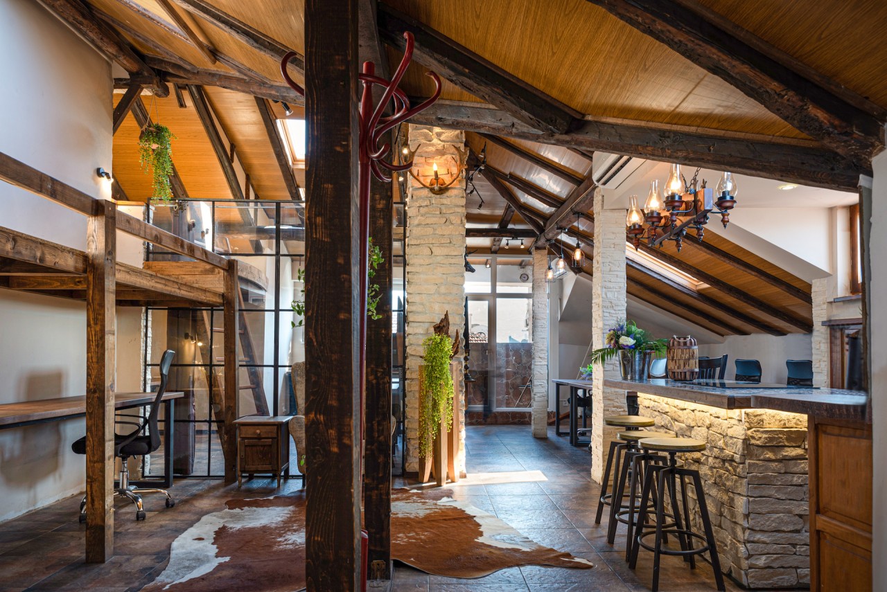 Scoutaround White Logo