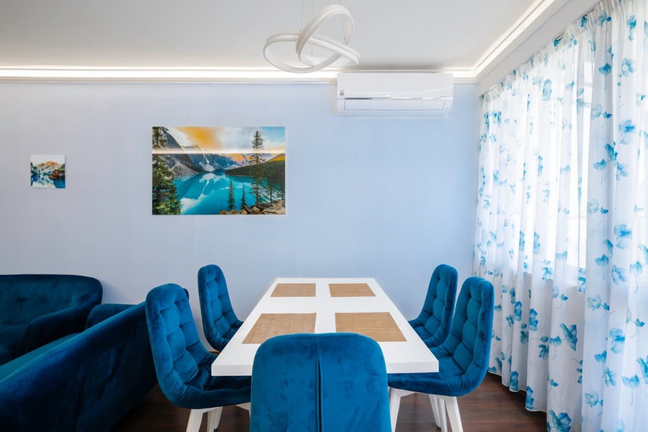 Feel at Home - Central 2BD Flat with Parking - Photo 4