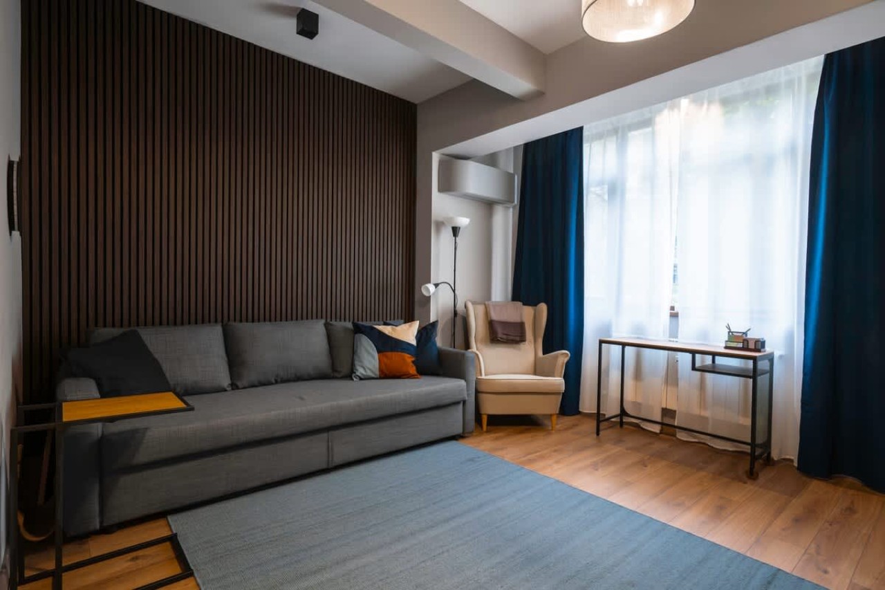 Scoutaround White Logo