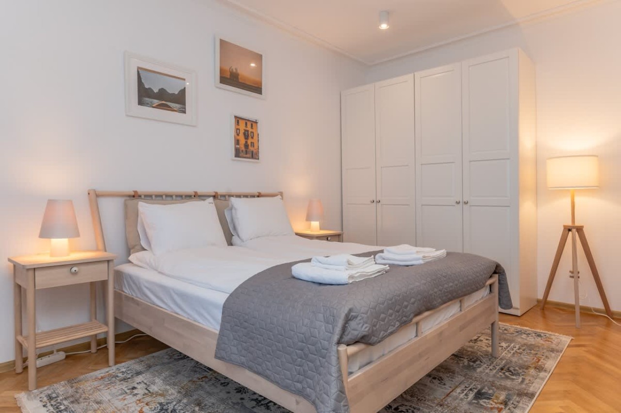 Industrial 2-BDR Flat by the National Stadium - Photo 2