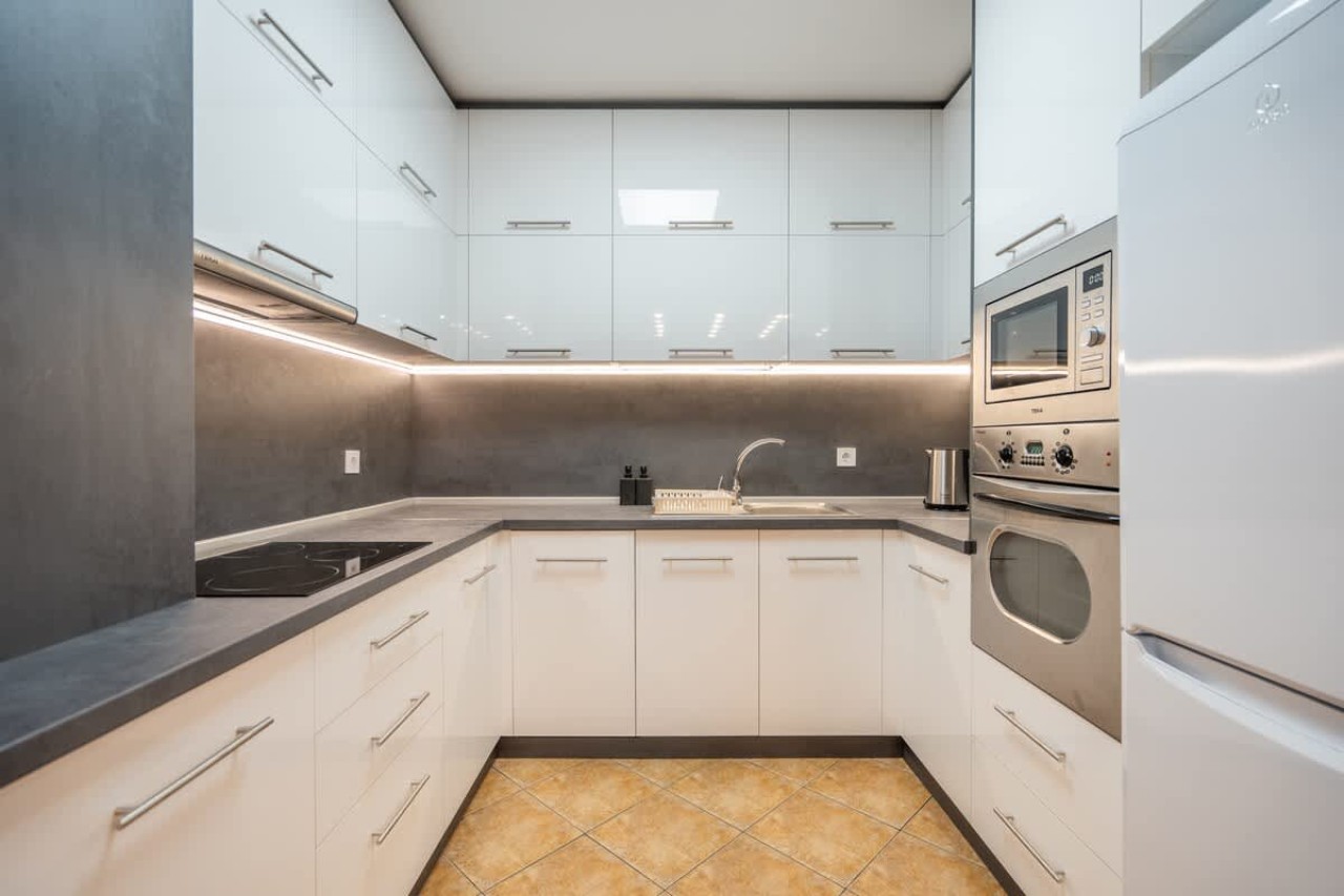 Scoutaround White Logo