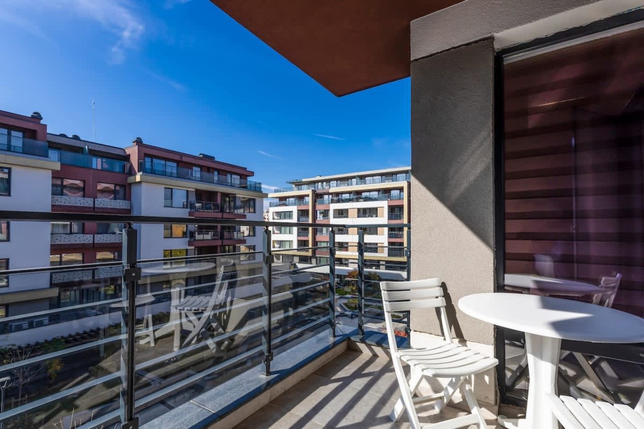 Scoutaround White Logo