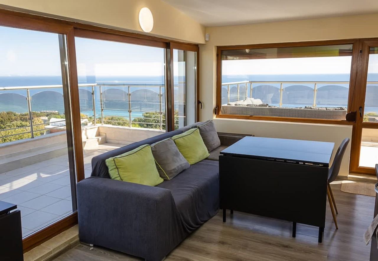 Scoutaround White Logo