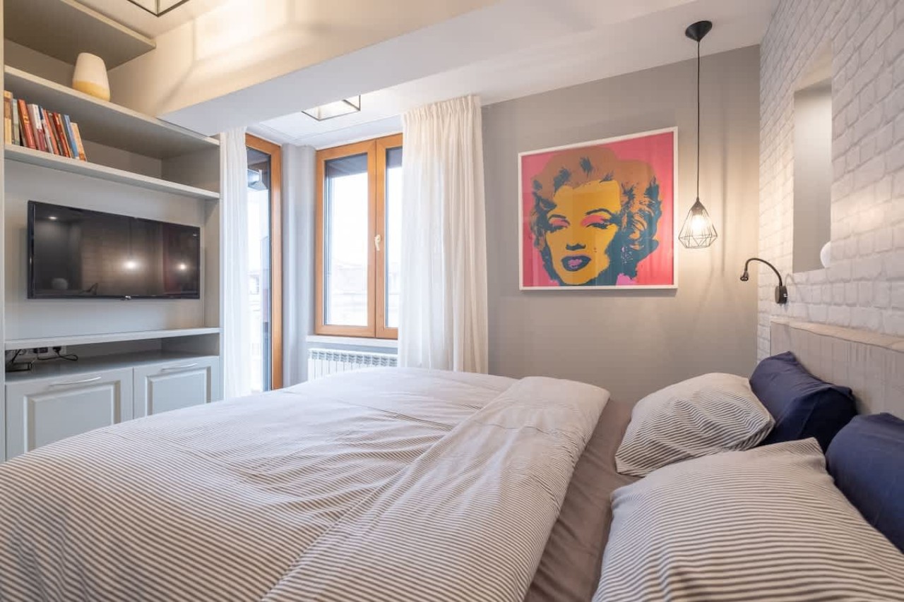 Scoutaround White Logo