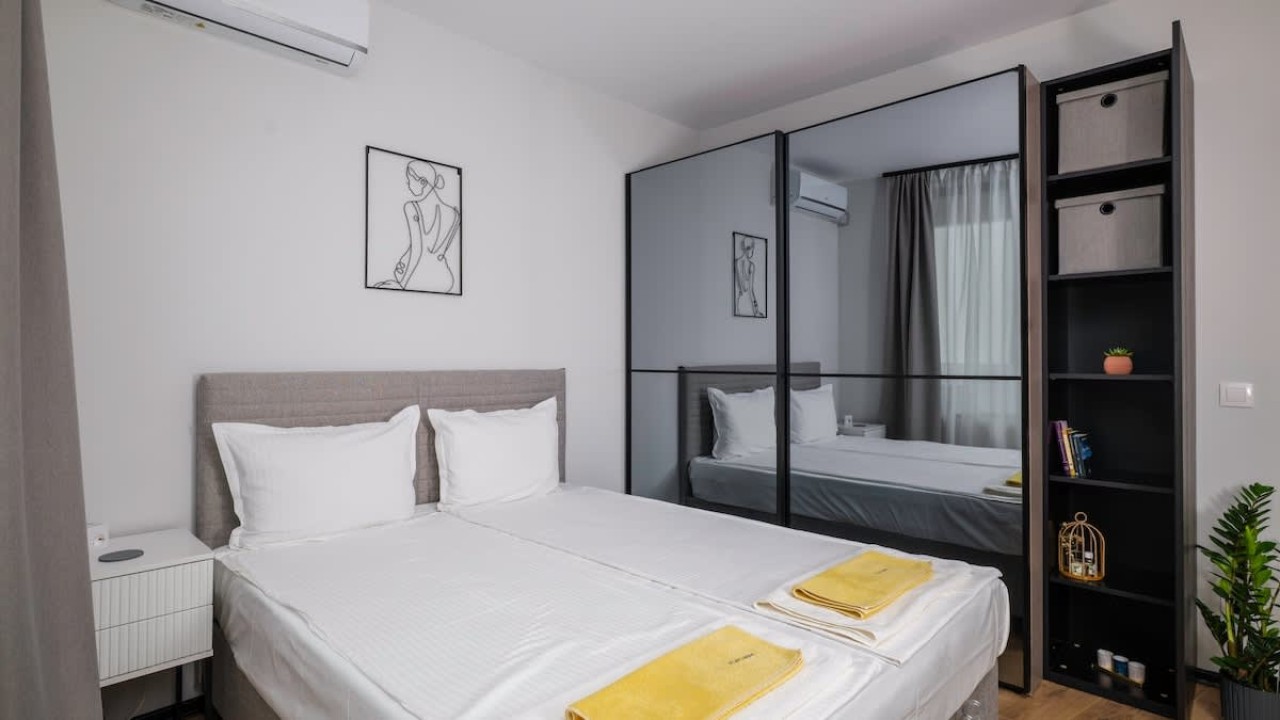 Scoutaround White Logo