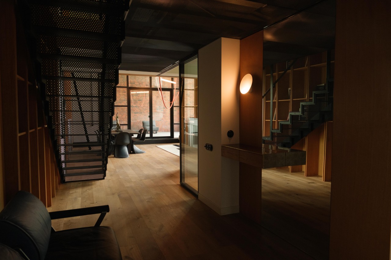 Scoutaround White Logo