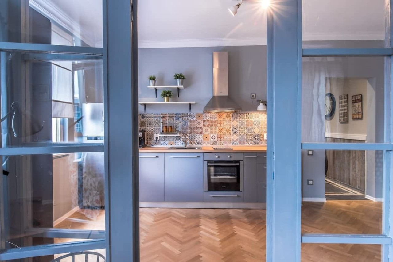 Scoutaround White Logo