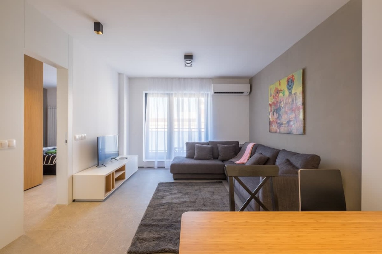 Scoutaround White Logo