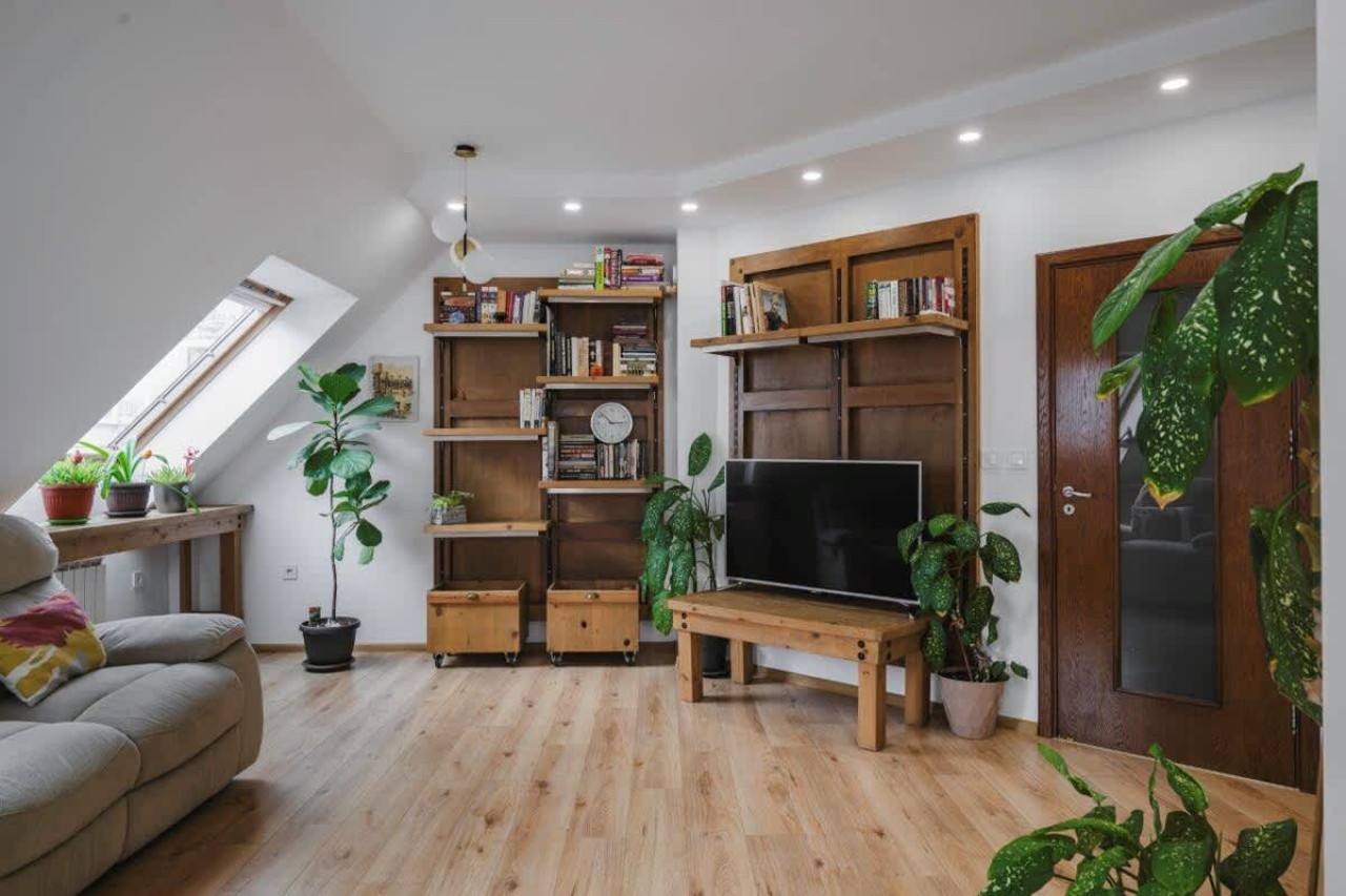 Scoutaround White Logo