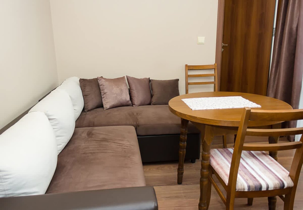 Scoutaround White Logo