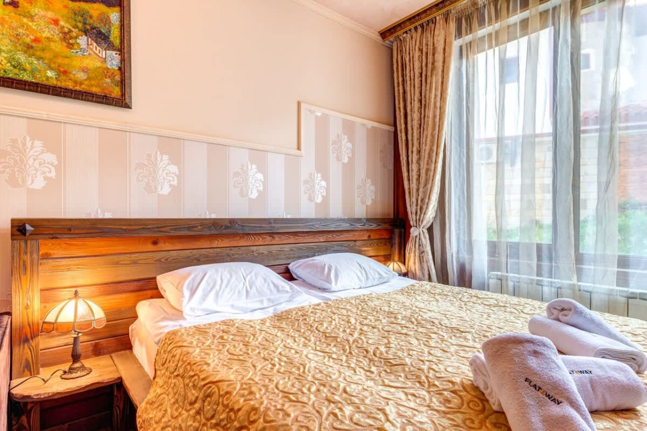 Scoutaround White Logo