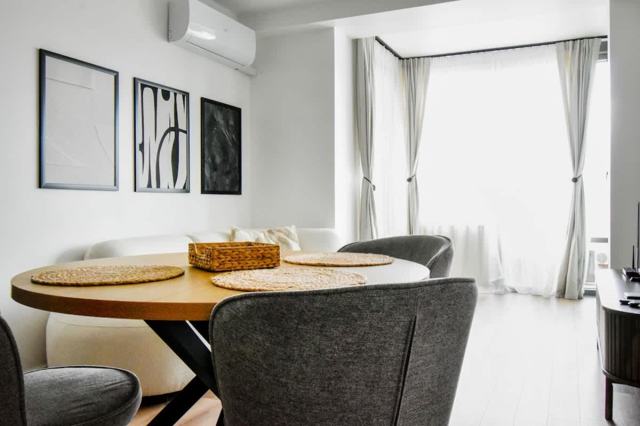 Scoutaround White Logo