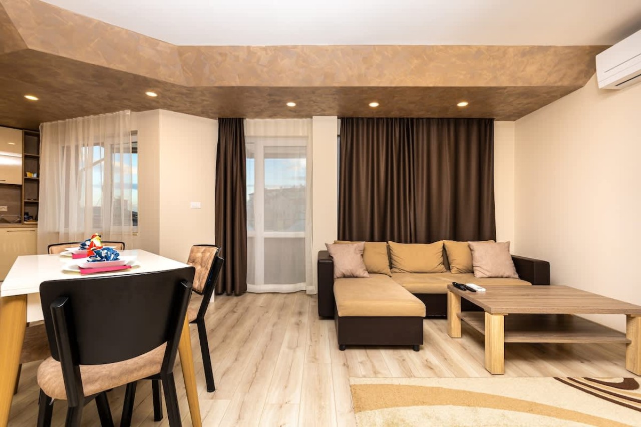 Scoutaround White Logo