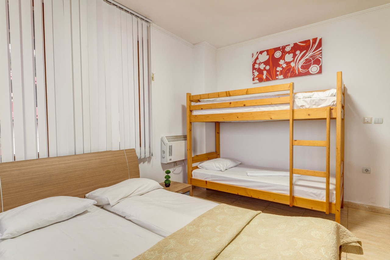 Scoutaround White Logo