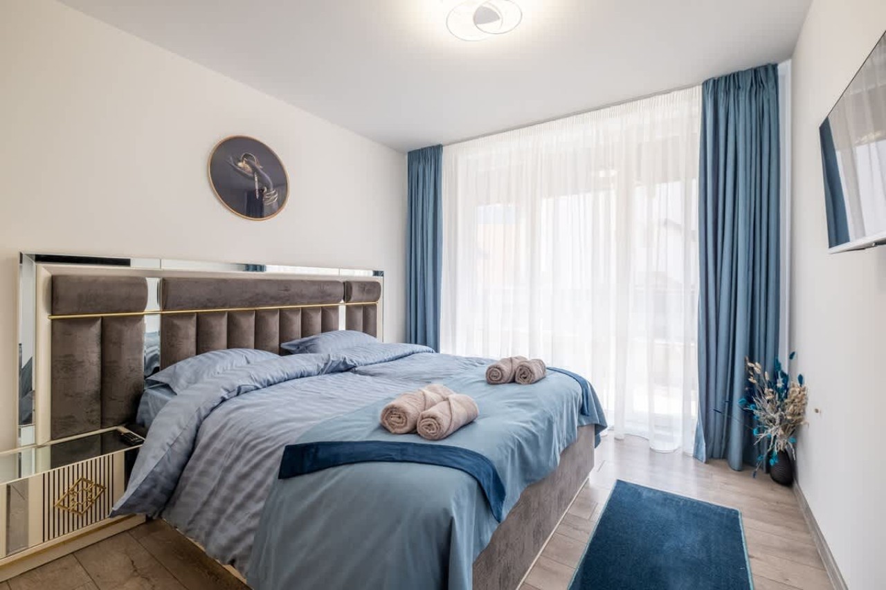 Scoutaround White Logo