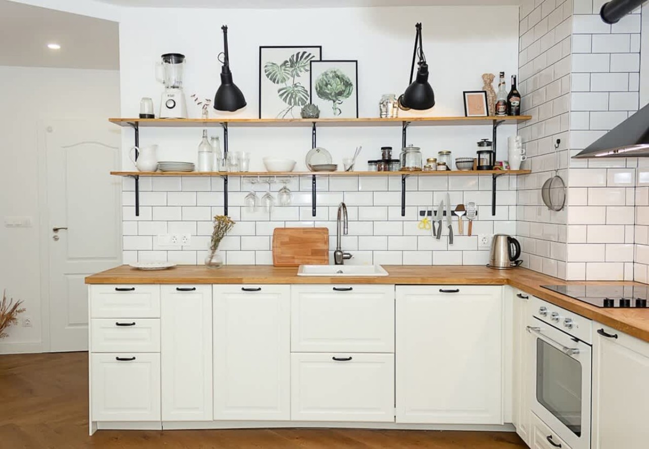 Scoutaround White Logo