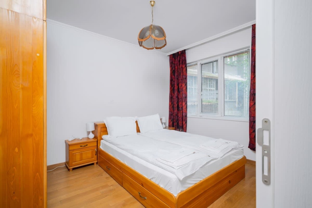 Scoutaround White Logo