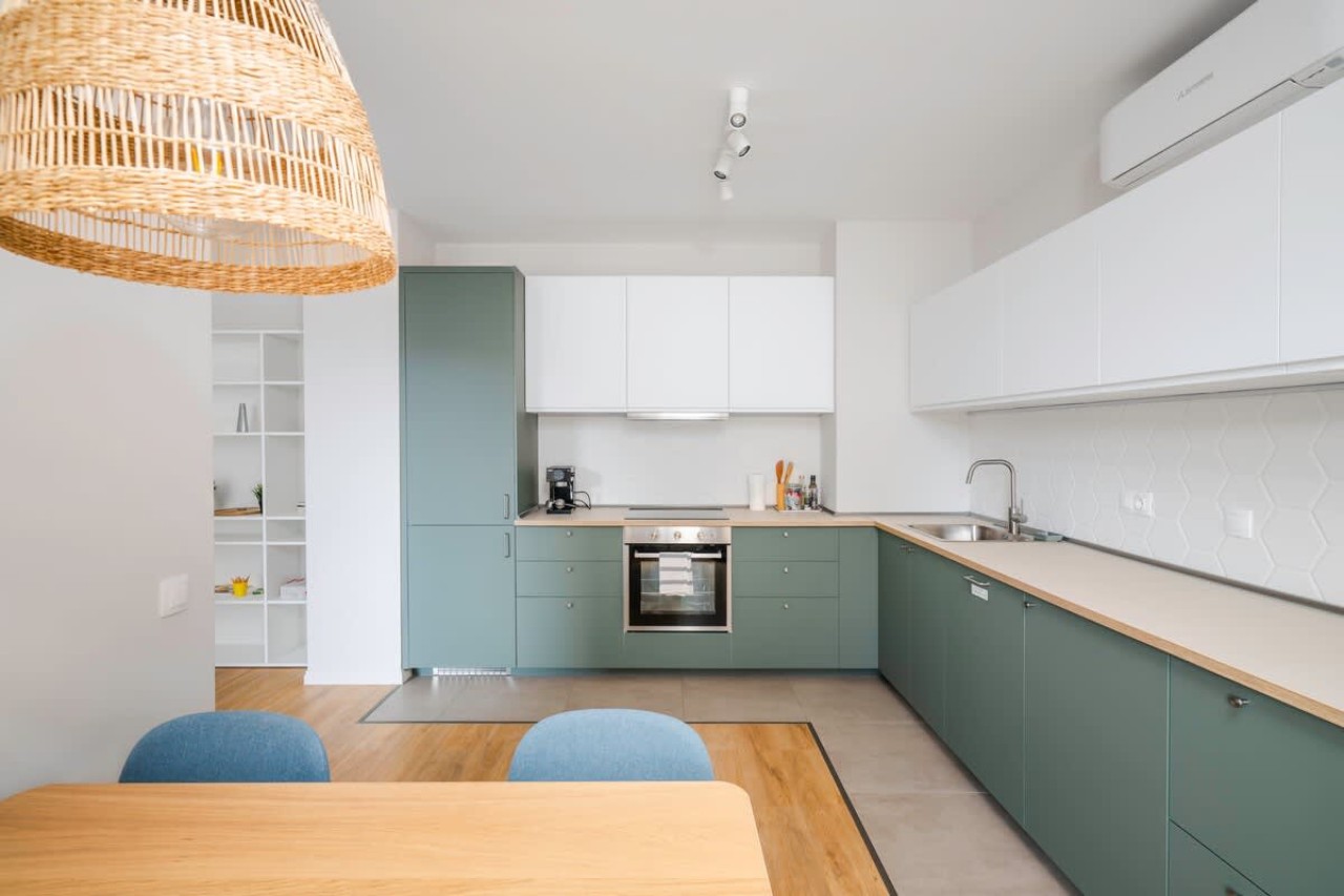 Scoutaround White Logo