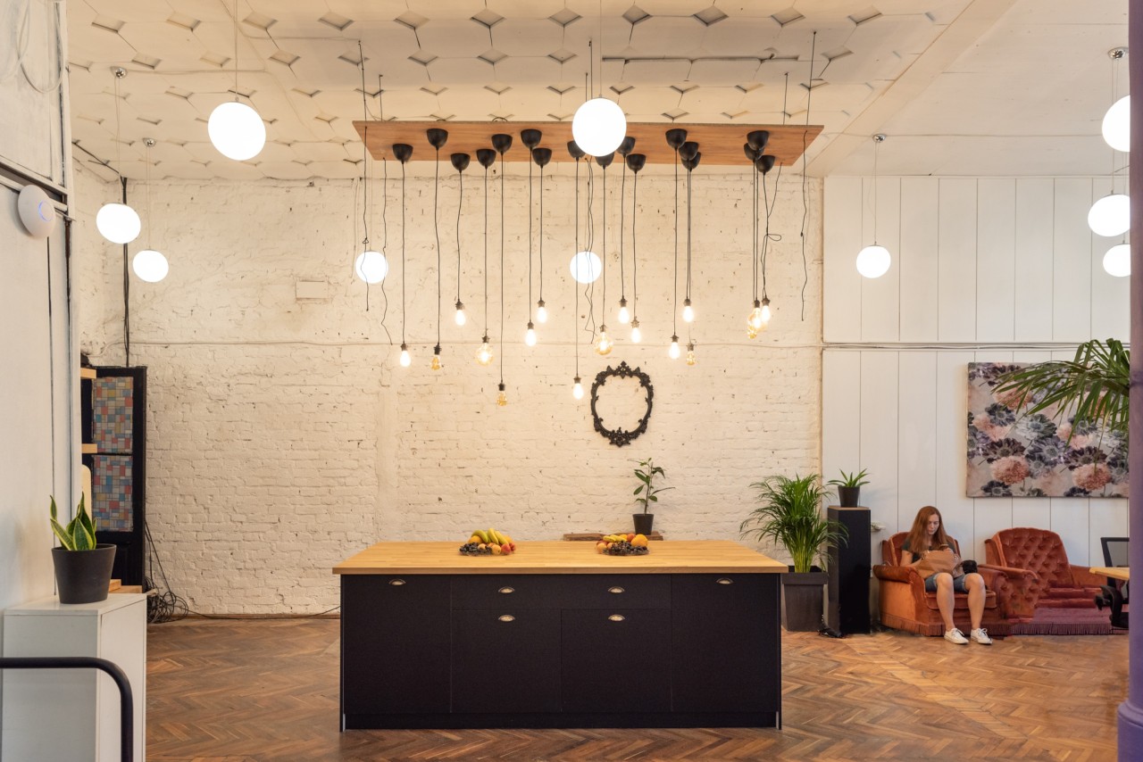 Scoutaround White Logo