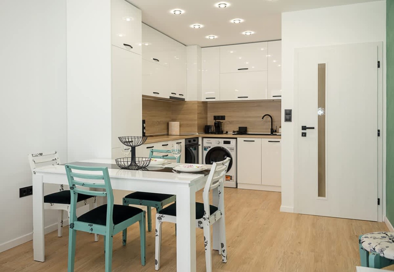 Scoutaround White Logo