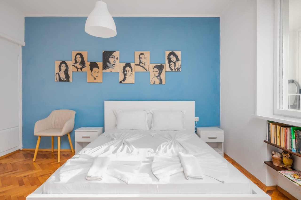 Scoutaround White Logo