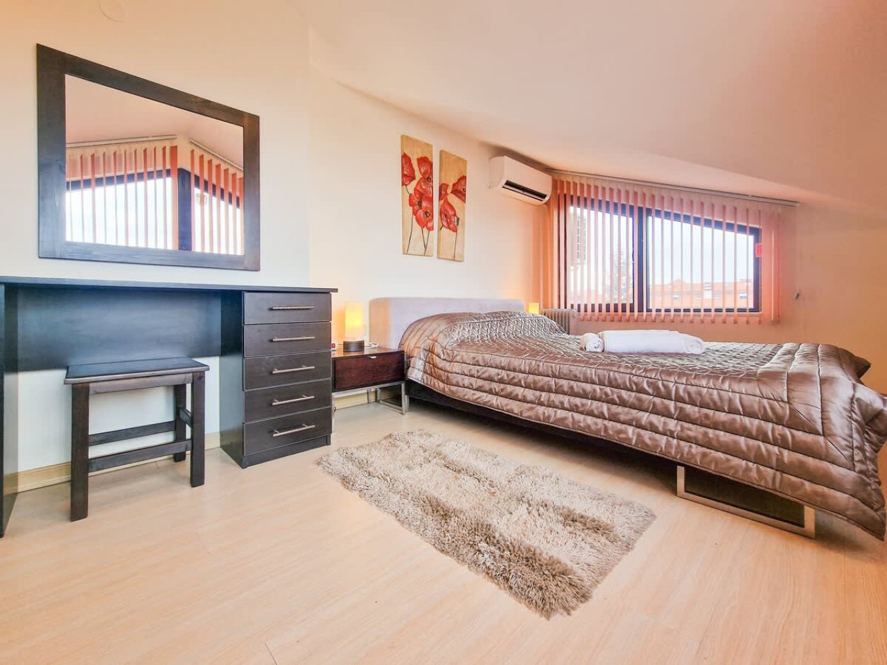 Scoutaround White Logo