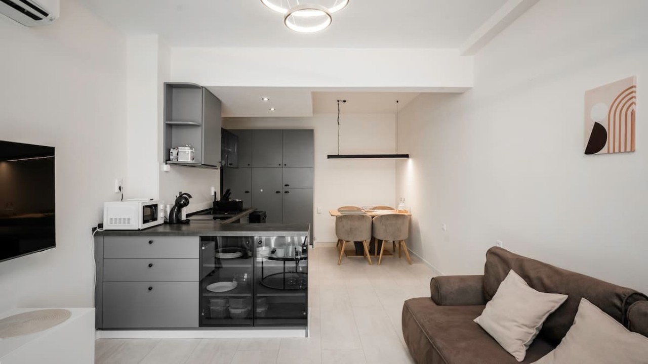 Scoutaround White Logo