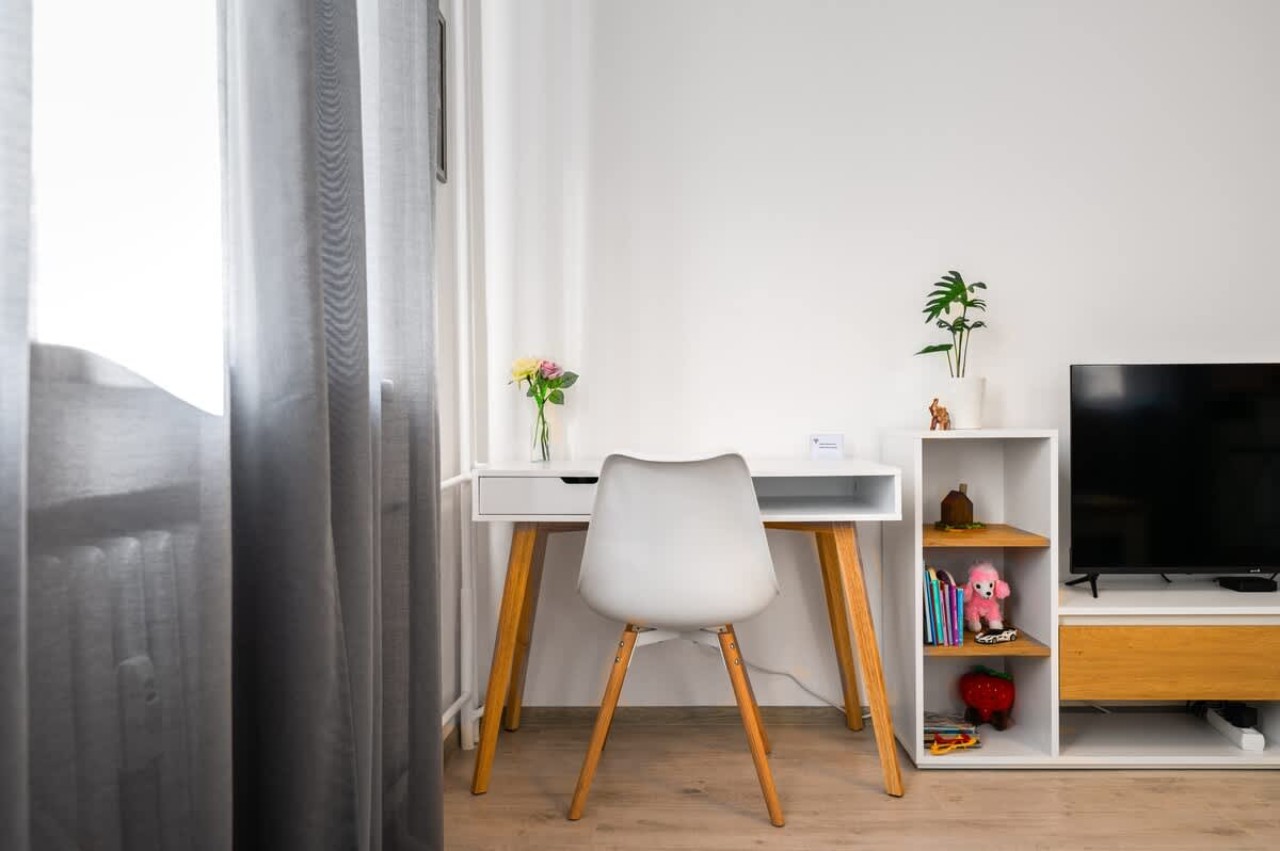 Scoutaround White Logo