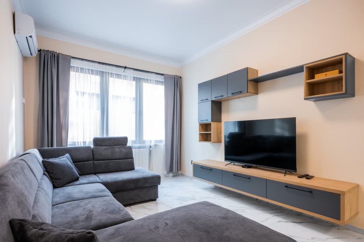 Scoutaround White Logo