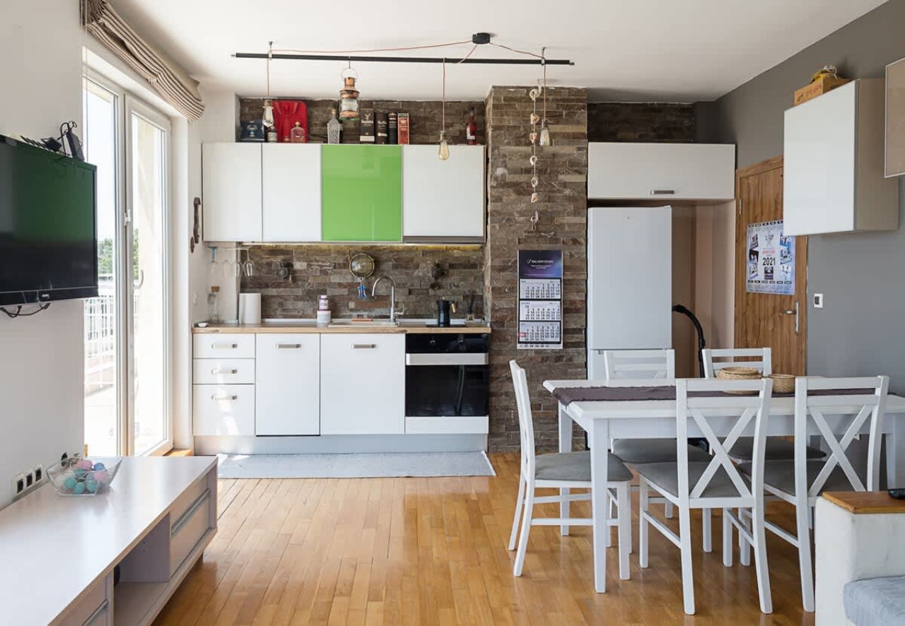 Scoutaround White Logo