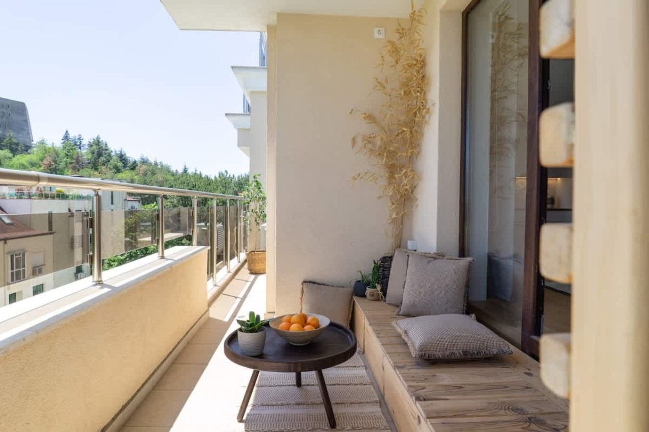 Scoutaround White Logo