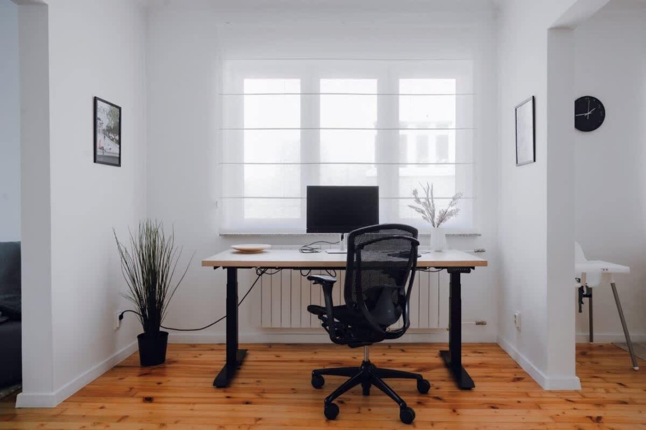 Scoutaround White Logo