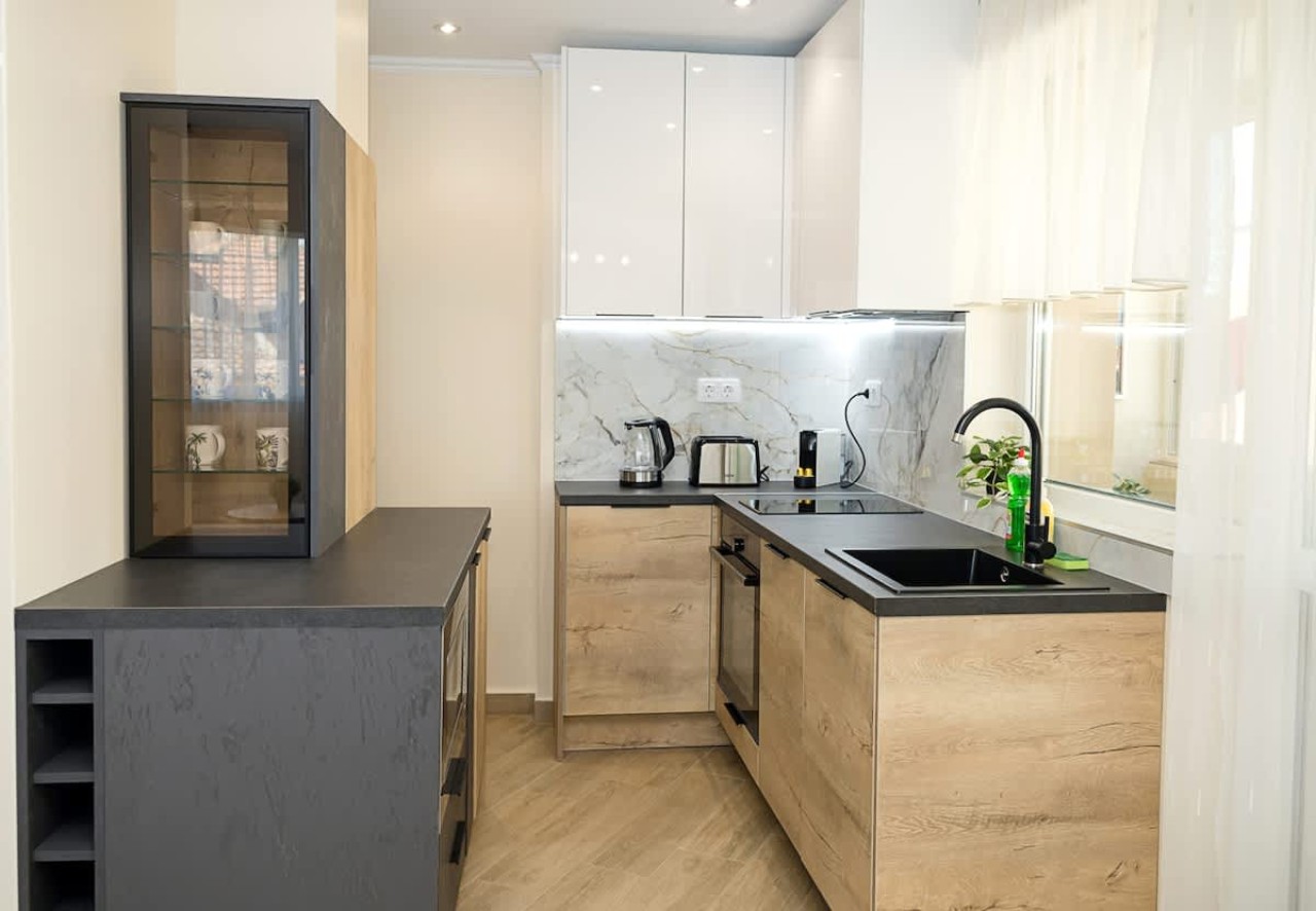 Scoutaround White Logo