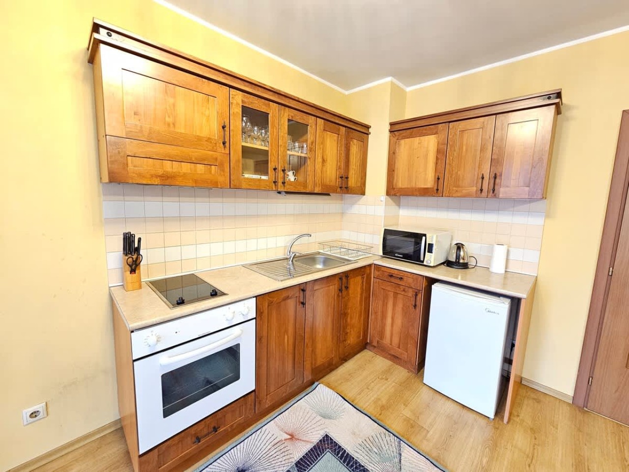 Scoutaround White Logo