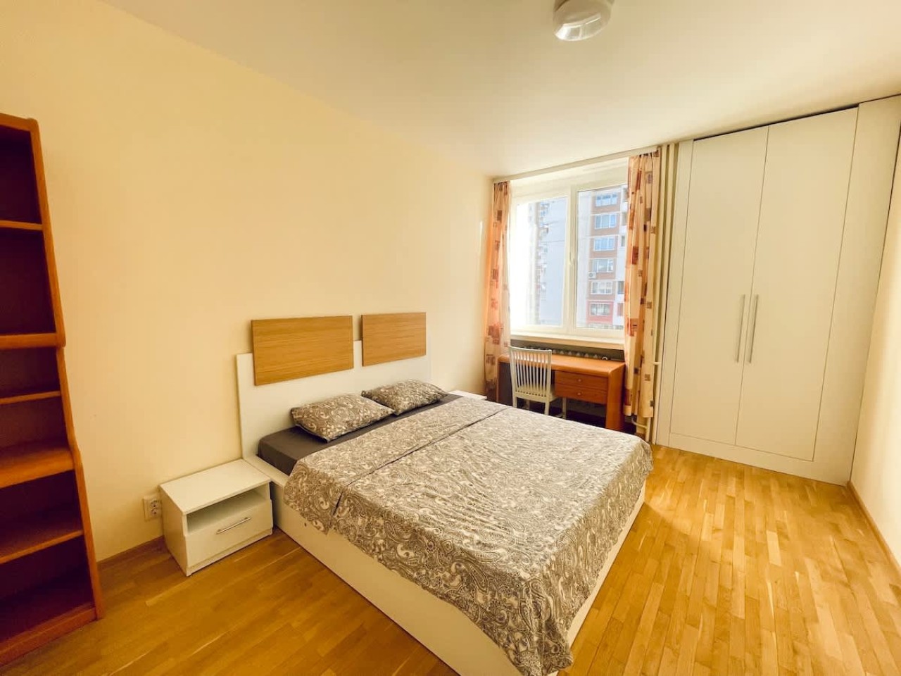 Scoutaround White Logo