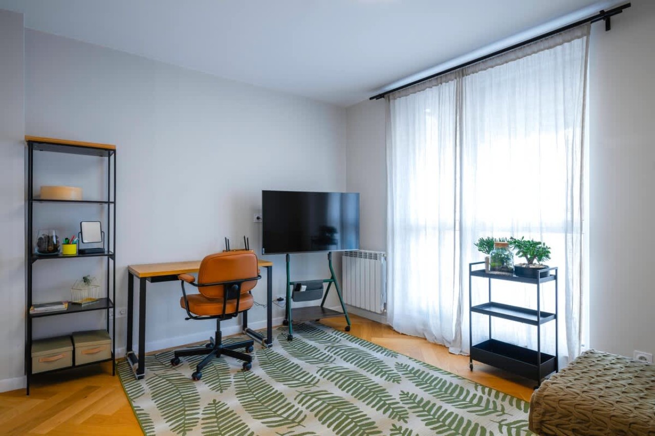 Scoutaround White Logo