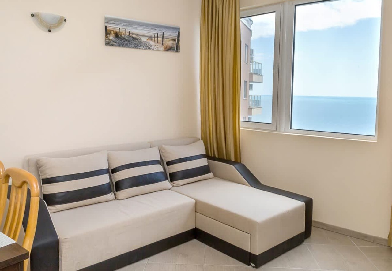 Scoutaround White Logo