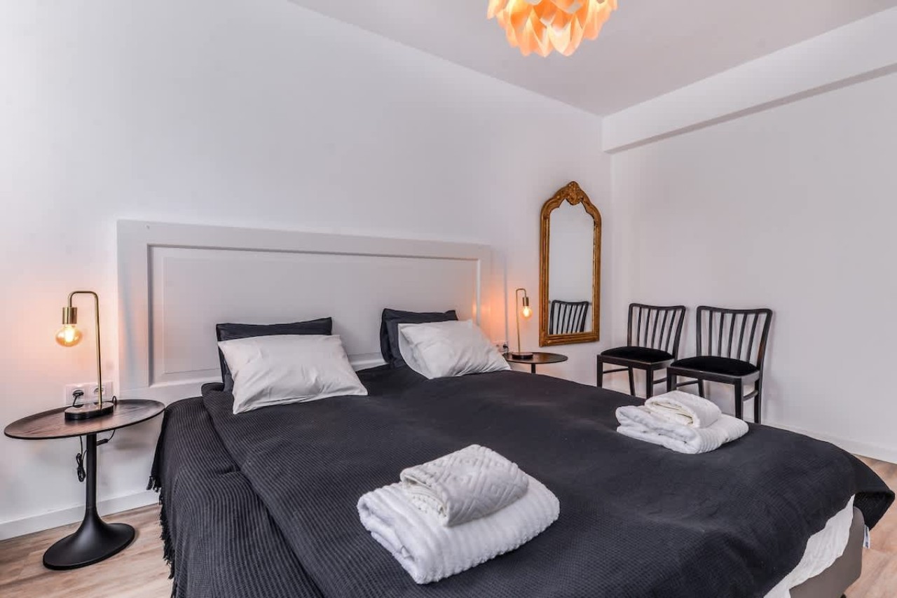 Scoutaround White Logo