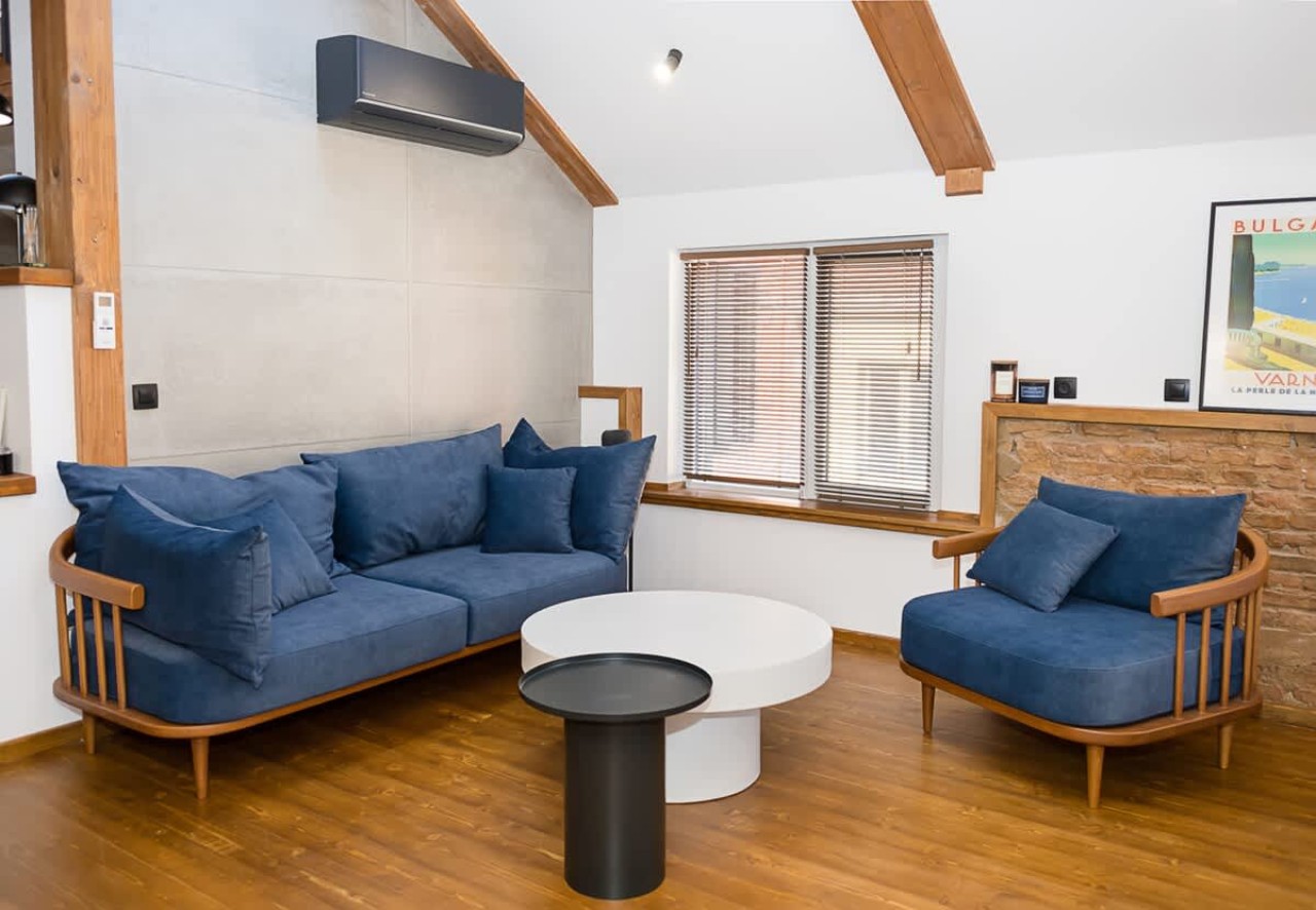 Scoutaround White Logo