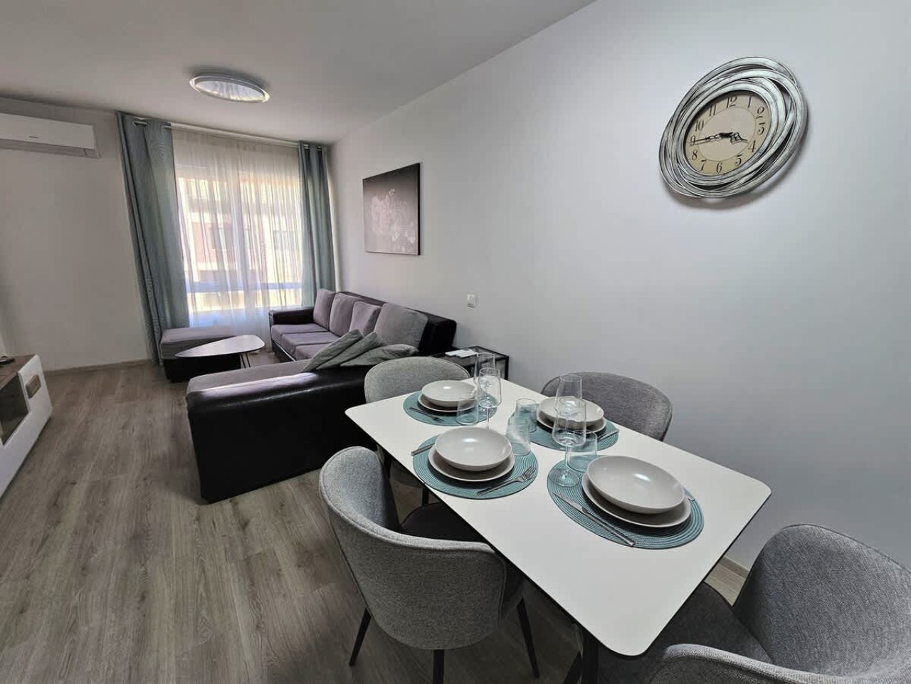 Scoutaround White Logo