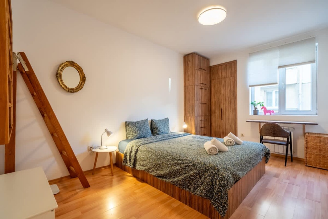 Scoutaround White Logo