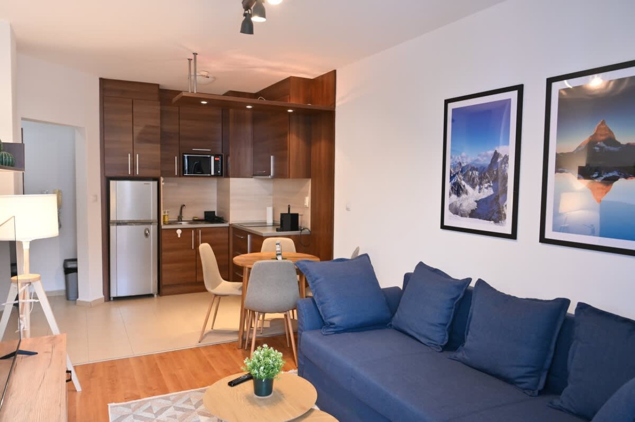 Scoutaround White Logo