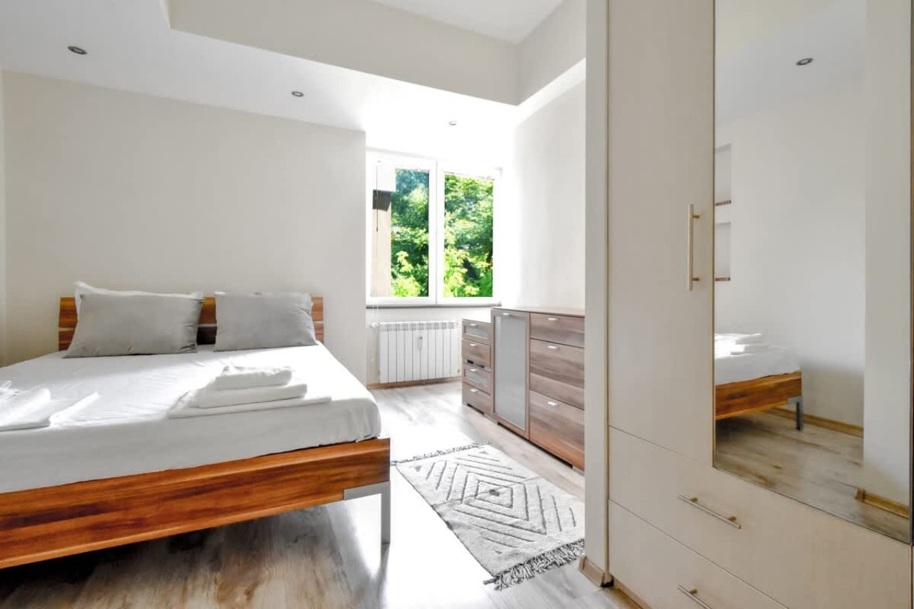 Scoutaround White Logo