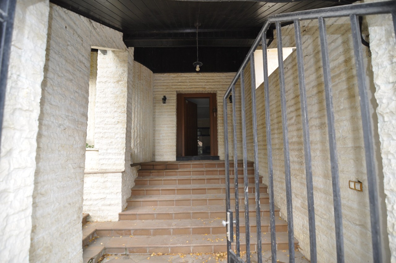 Scoutaround White Logo