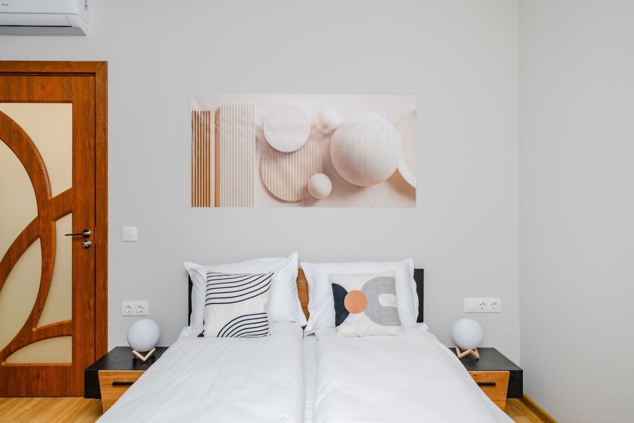 Scoutaround White Logo