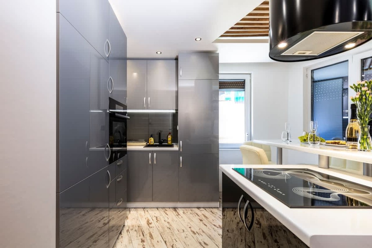 Scoutaround White Logo