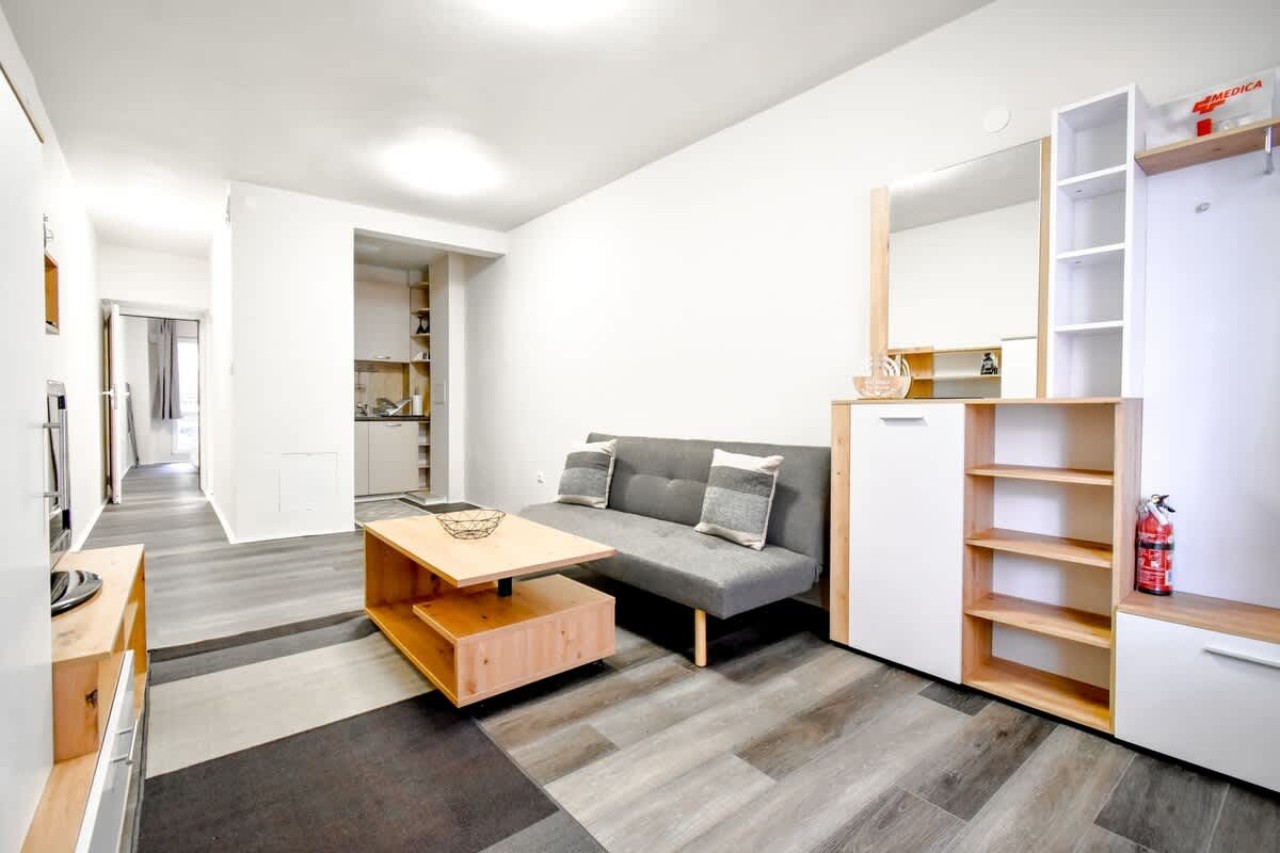 Scoutaround White Logo